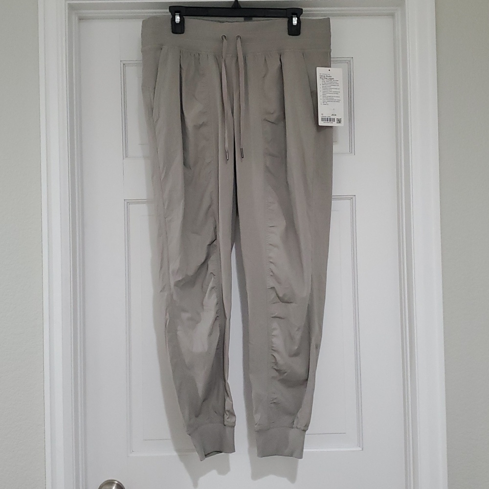 NWT Lululemon Dance Studio Mid-Rise Joggers Sz 12 Riverstone - Picture 4 of 5